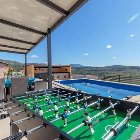 Istrian With Pool For 5 Guests